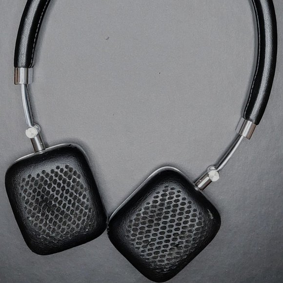 Harman/Kardon x Coach SOHO Wireless Limited Edition Headphones - Picture 2 of 4